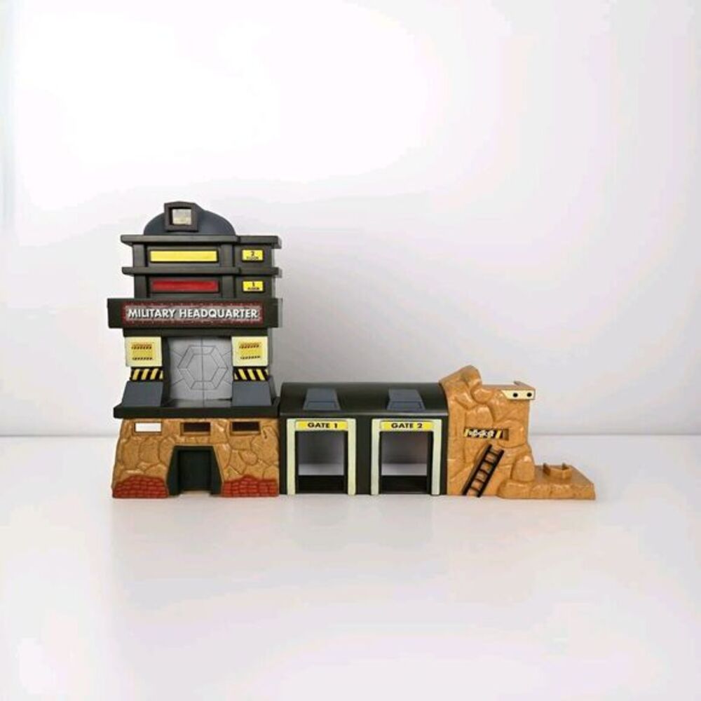 True Heroes Military Deluxe MILITARY HEADQUARTER BUILDING ONLY‎